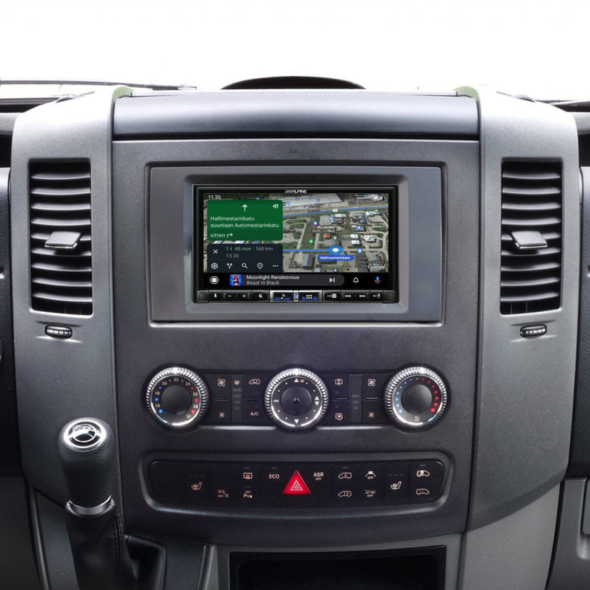 Alpine ILX-705D 7" Mercedes Sprinter W906 CarPlay