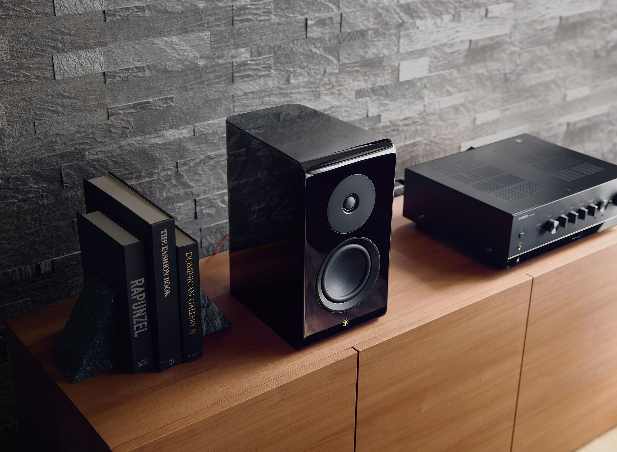 Yamaha NS-600A Bookshelf Speaker Pair