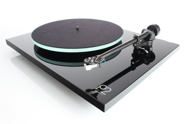 Rega Planar 2 levysoitin | Hifikaupat.fi