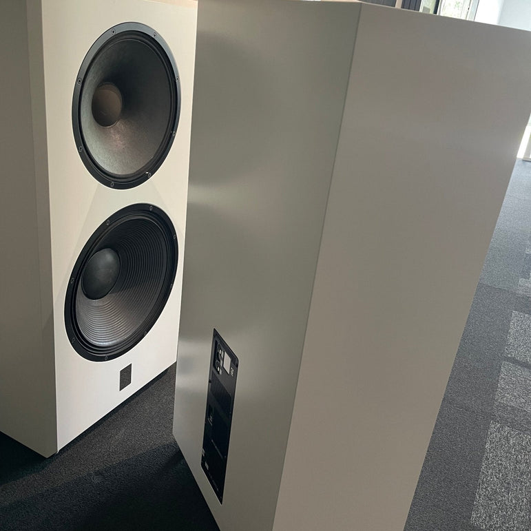 Taipuu Speakers 3 - tie DSP - aktiivikaiutinpari, valkoinen demopoisto Oulu | Hifikaupat.fi