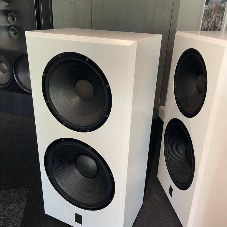 Taipuu Speakers 3 - tie DSP - aktiivikaiutinpari, valkoinen demopoisto Oulu | Hifikaupat.fi