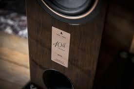 Triangle Comète 40th anniversary kaiutinpari | Hifikaupat.fi